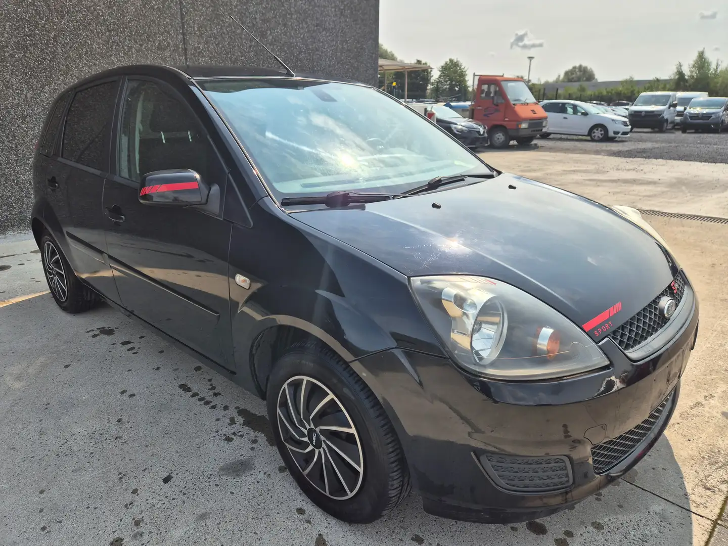 Ford Fiesta / 1.4i 16v MARCHAND/EXPORT Zwart - 1