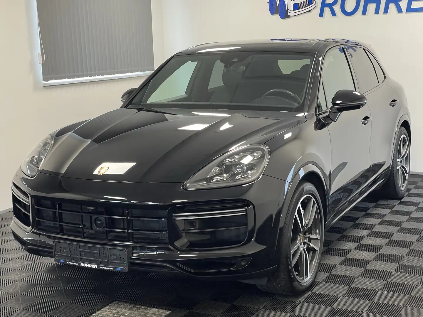 Porsche Cayenne Turbo Matrix Pano Allradlenkung ACC AHK Schwarz - 2