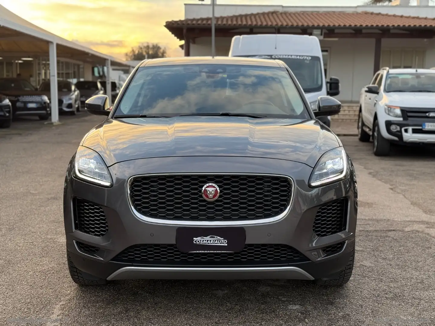Jaguar E-Pace 2.0D 150CV AWD aut. S Gris - 2