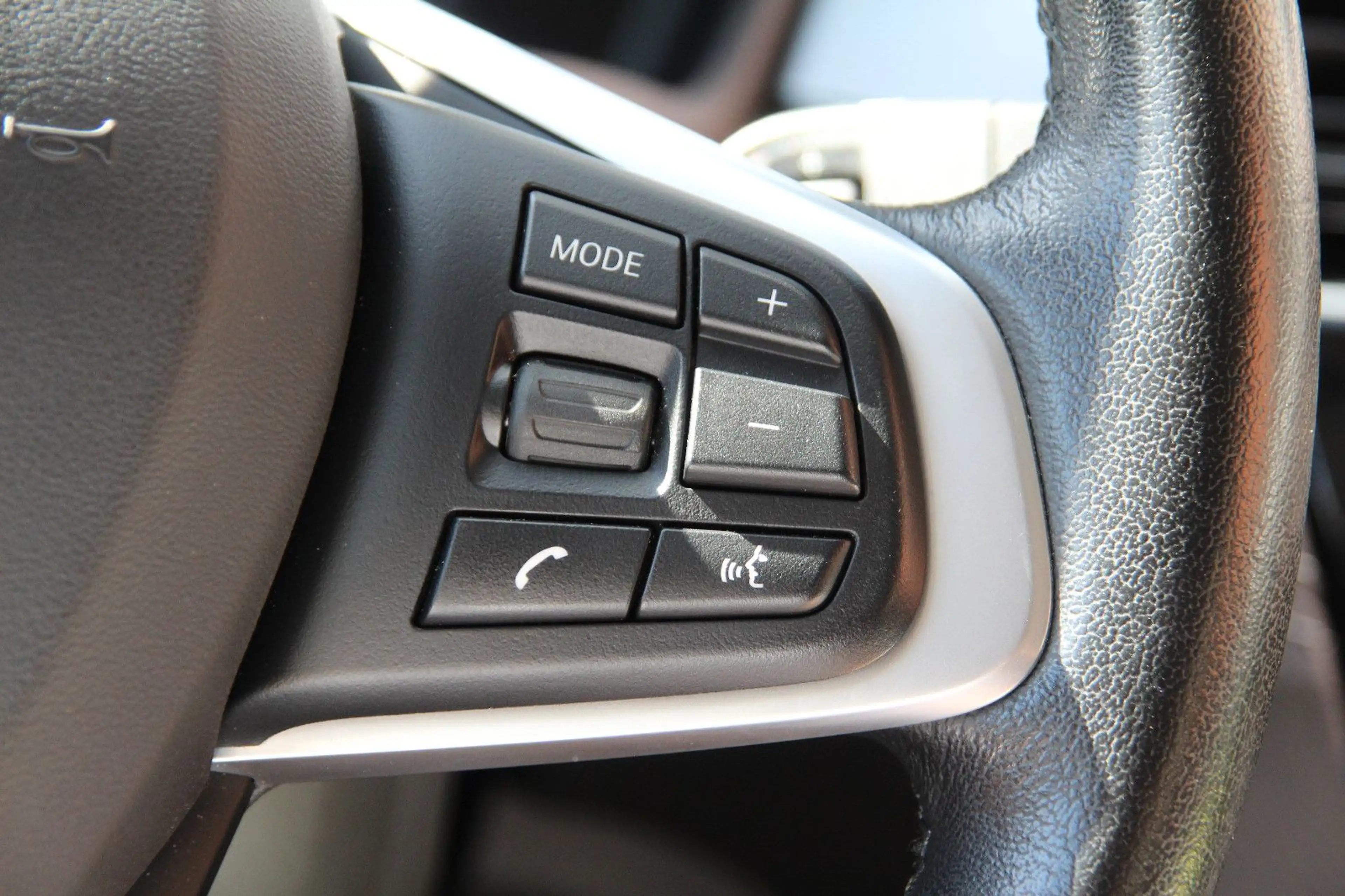 BMW X2 sDrive 18 i Advantage LED&Navi&Bluetooth — photo 26