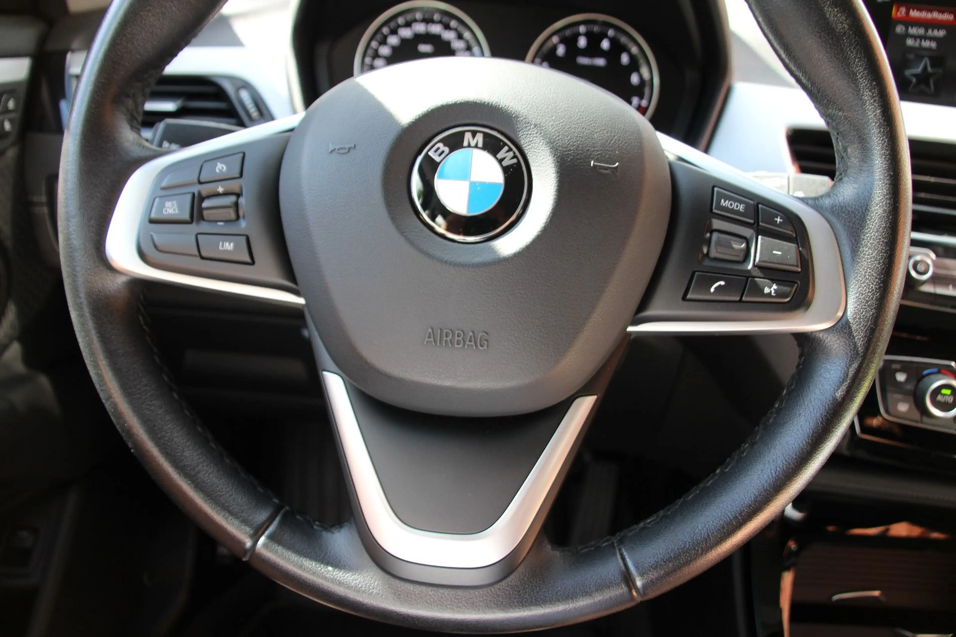BMW X2 sDrive 18 i Advantage LED&Navi&Bluetooth — photo 24