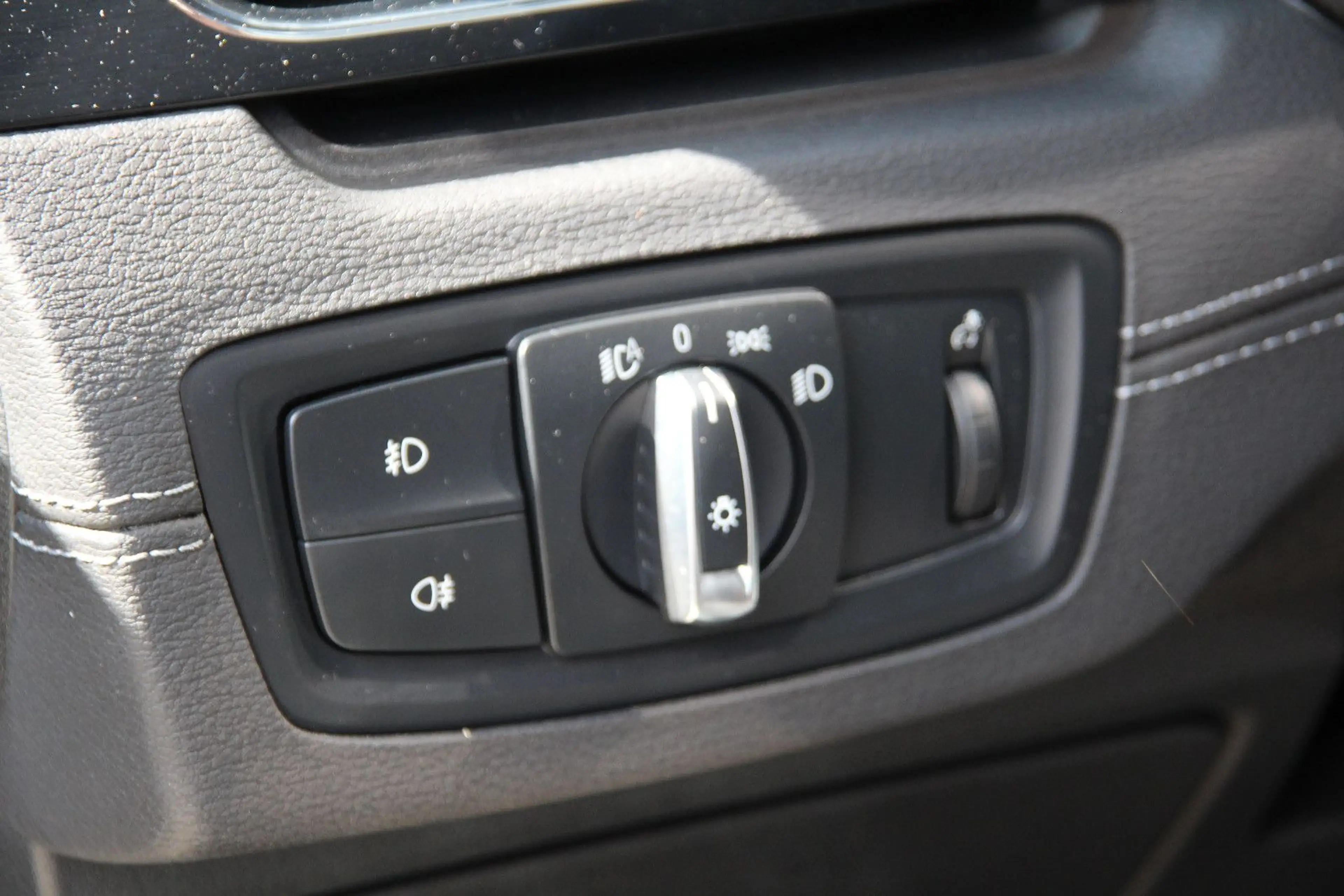 BMW X2 sDrive 18 i Advantage LED&Navi&Bluetooth — photo 27