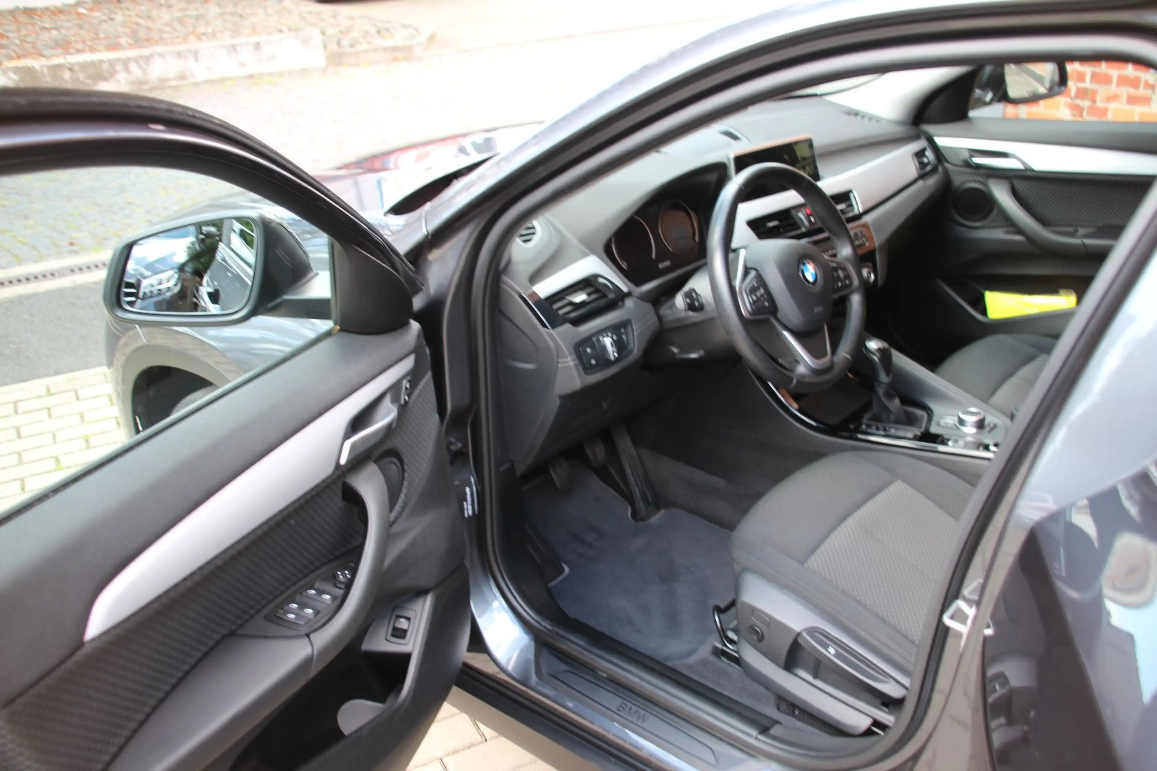BMW X2 sDrive 18 i Advantage LED&Navi&Bluetooth — photo 11