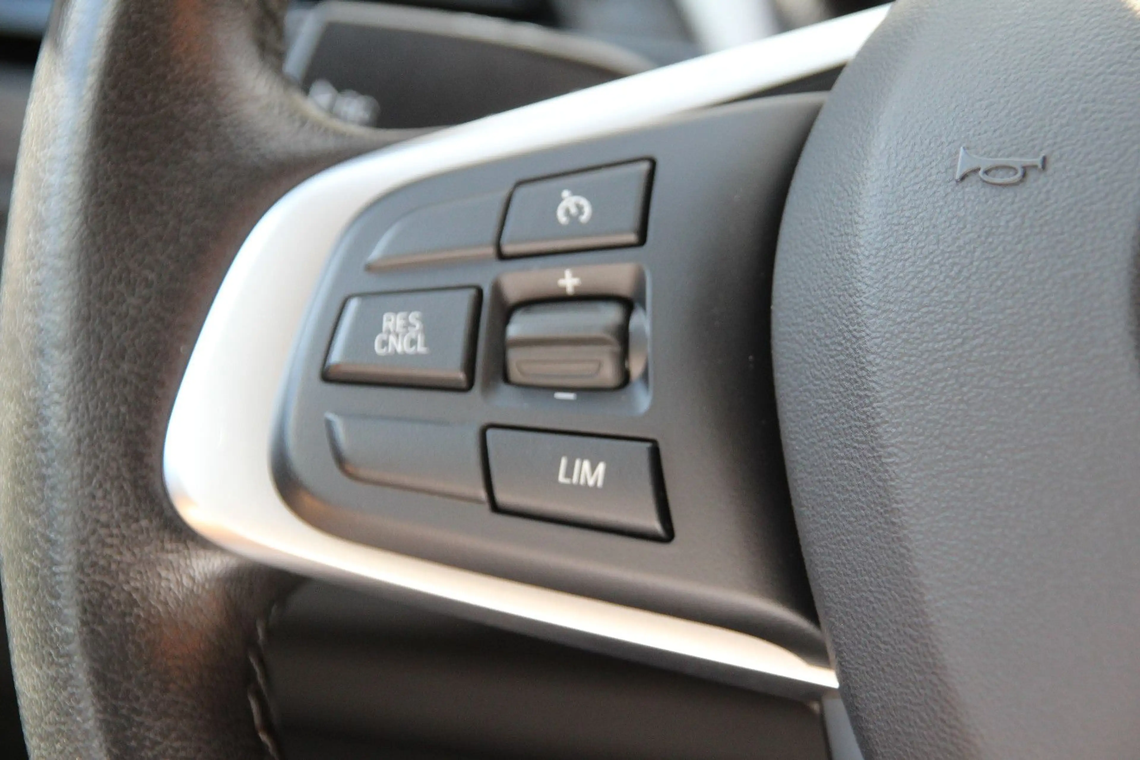 BMW X2 sDrive 18 i Advantage LED&Navi&Bluetooth — photo 25