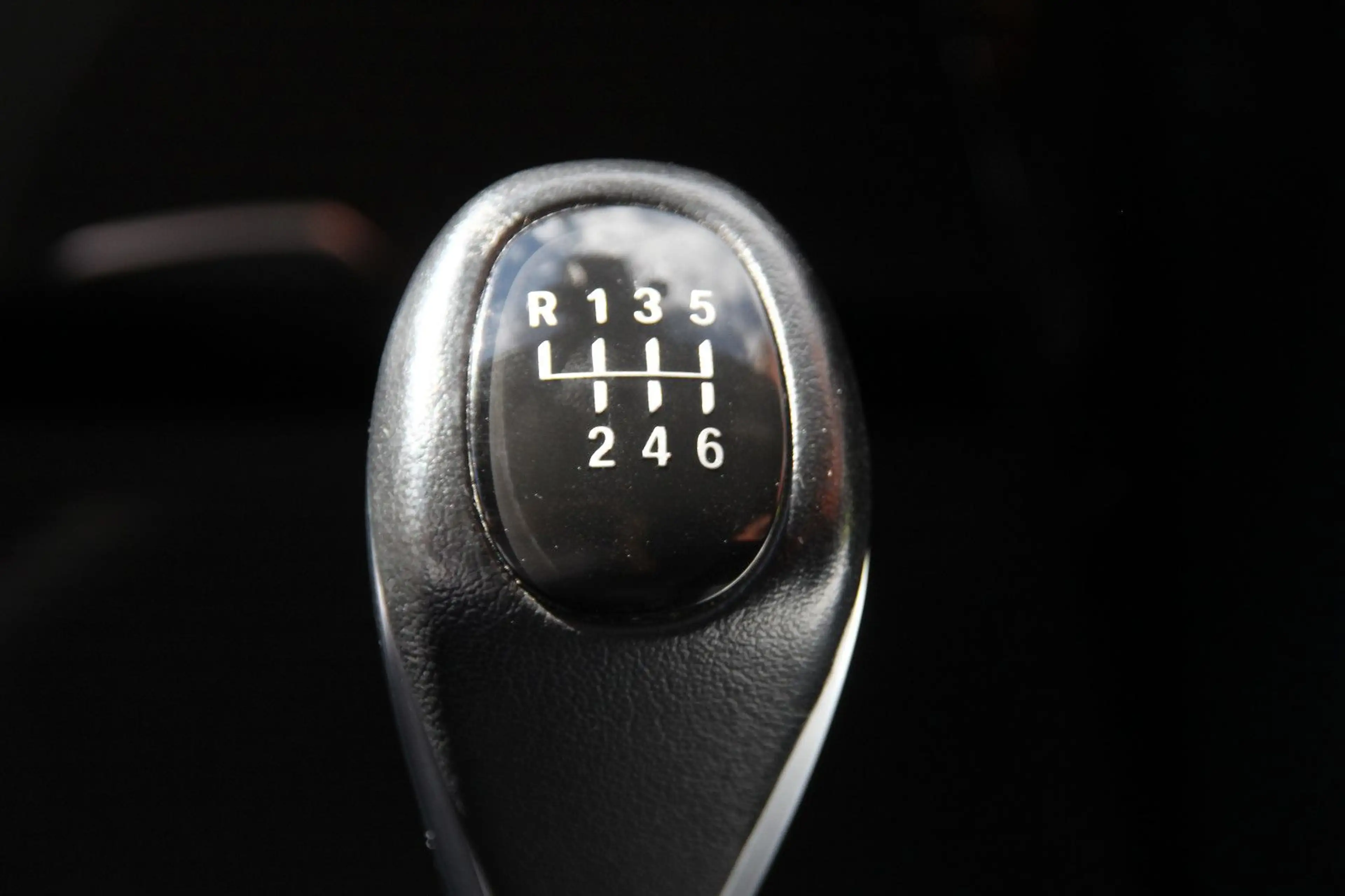 BMW X2 sDrive 18 i Advantage LED&Navi&Bluetooth — photo 29