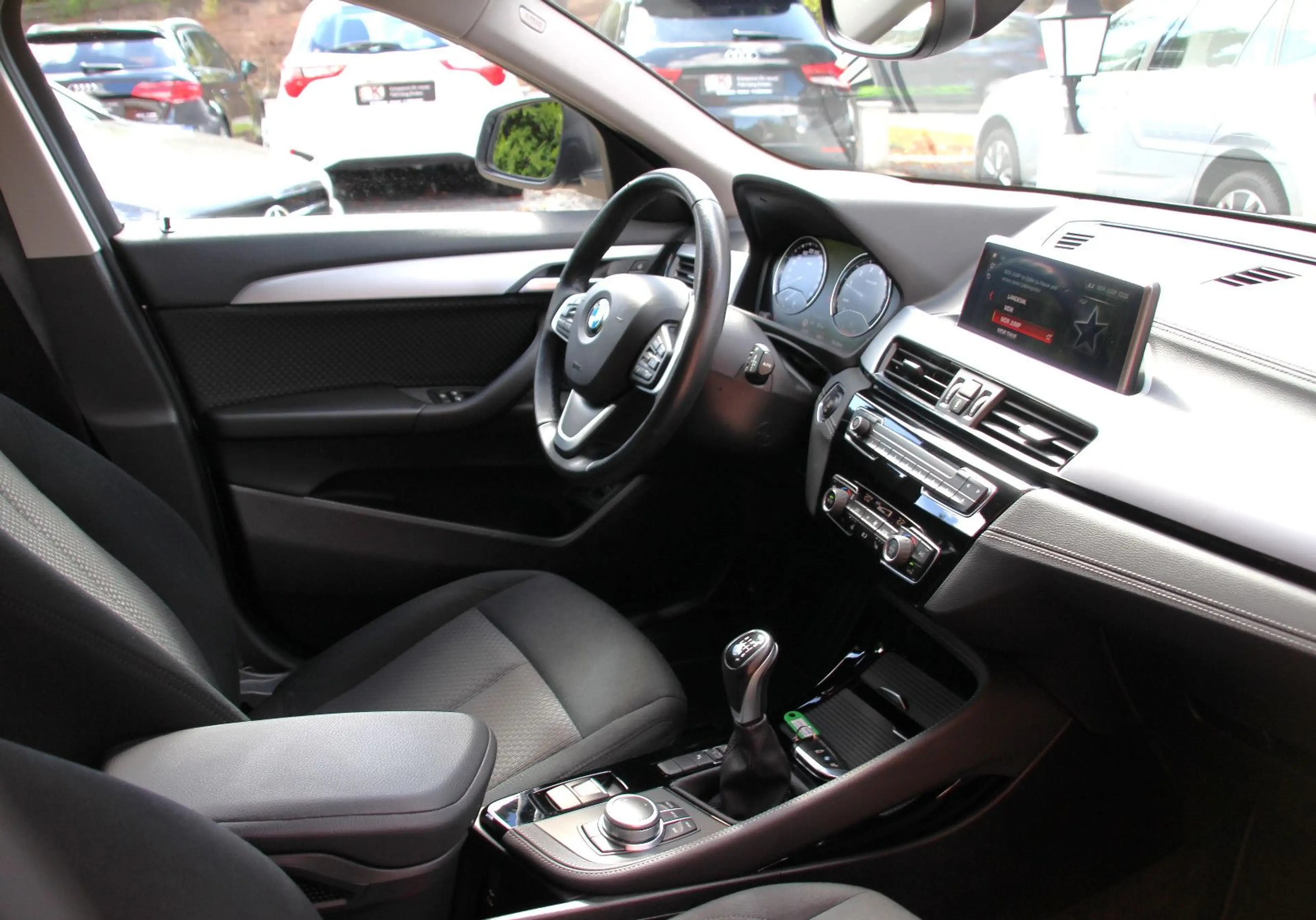 BMW X2 sDrive 18 i Advantage LED&Navi&Bluetooth — photo 13