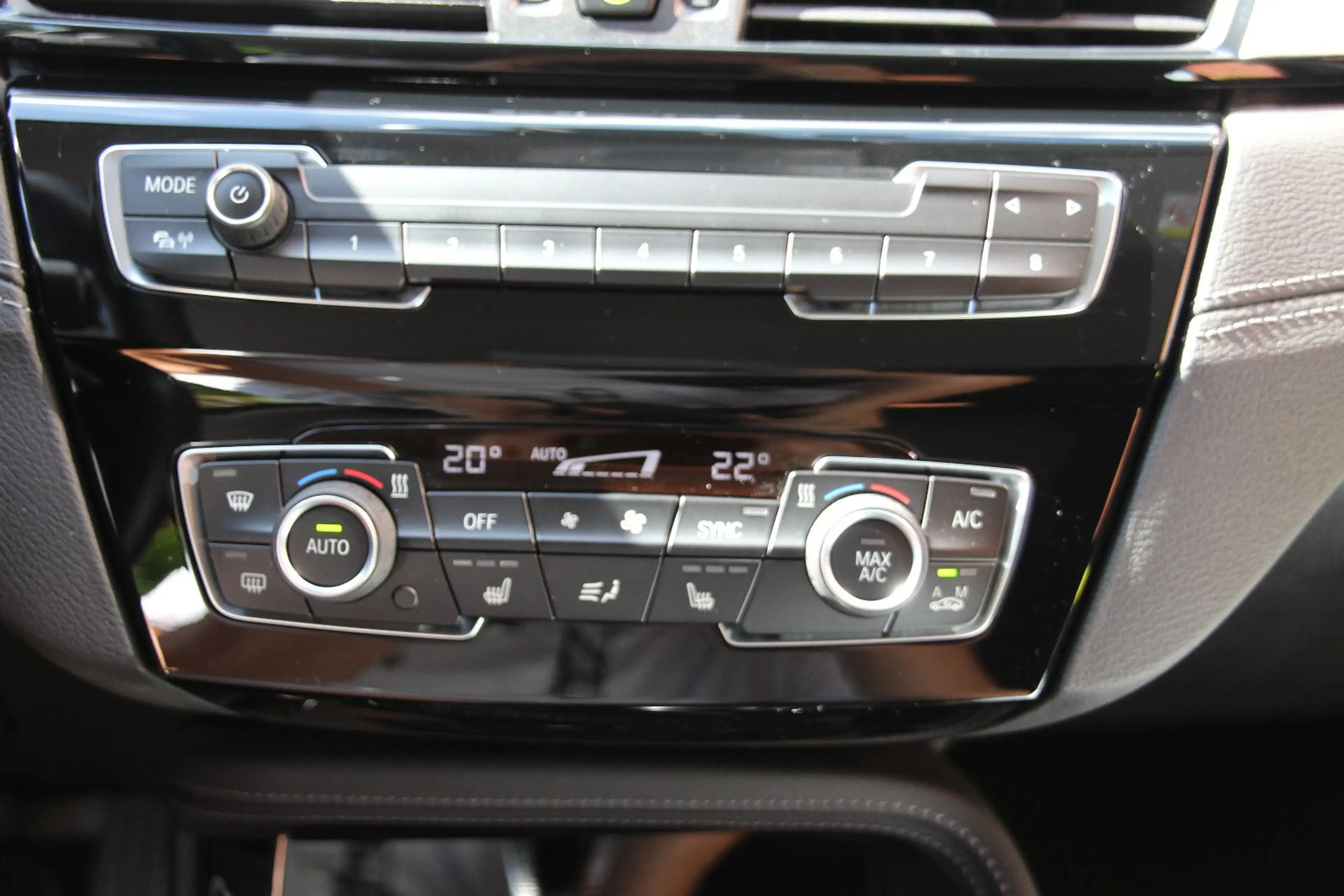 BMW X2 sDrive 18 i Advantage LED&Navi&Bluetooth — photo 20