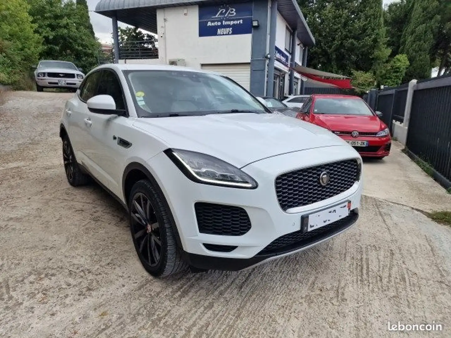 Jaguar E-Pace 2.0D 240ch R-Dynamic SE AWD BVA8 – Reprise & Financement disponibles Blanc - 1