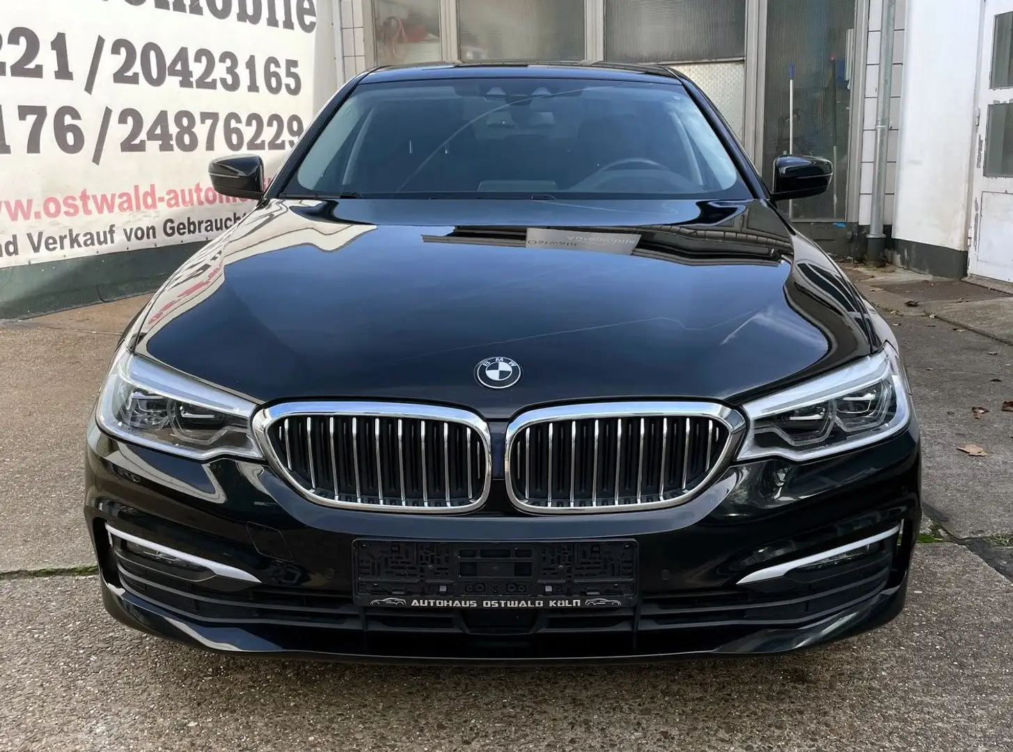 BMW 530 e Hybrid HeadUp Live Cockpit Plus LED ACC Noir - 2
