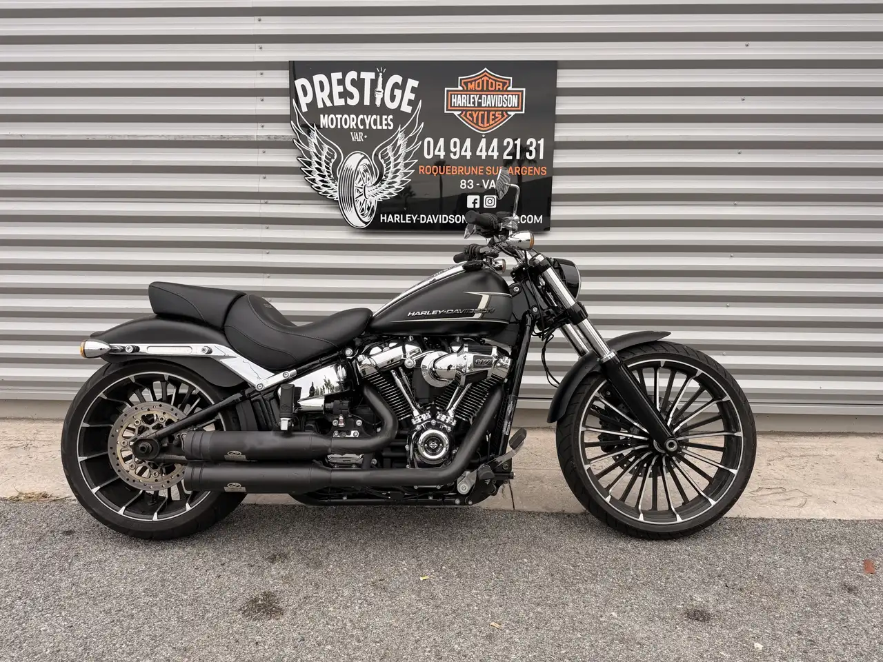 Harley-Davidson Breakout