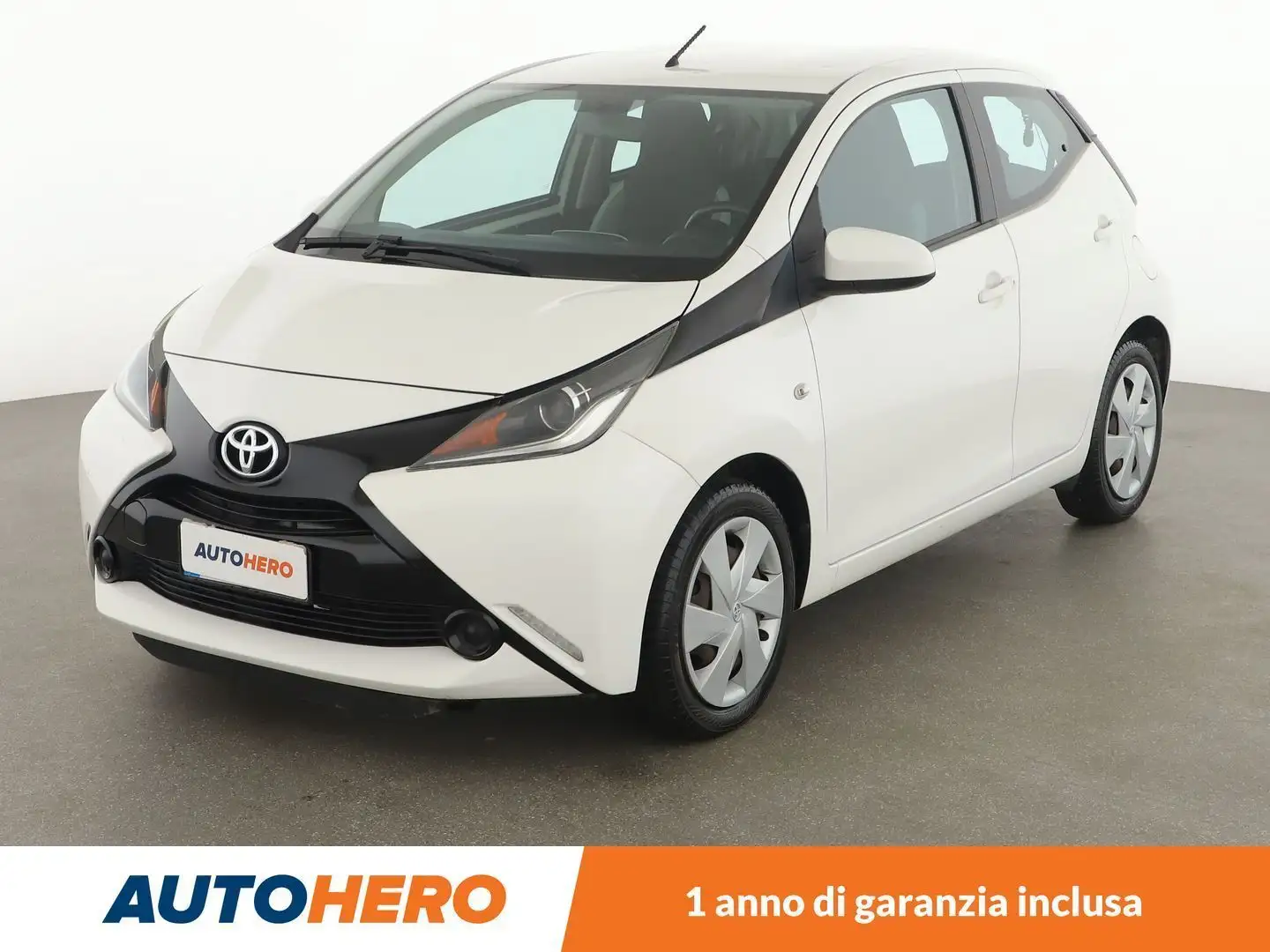 Toyota Aygo 1.0  x-cool 69 CV Bianco - 1