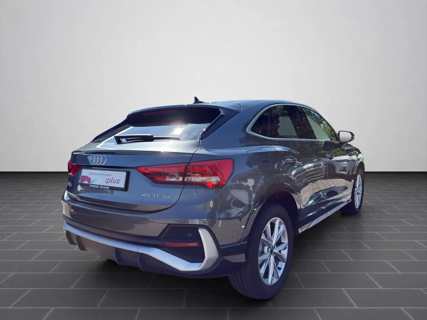 Audi Q3 45 TFSIe S line S tronic NAVI SONOS Grau - 2