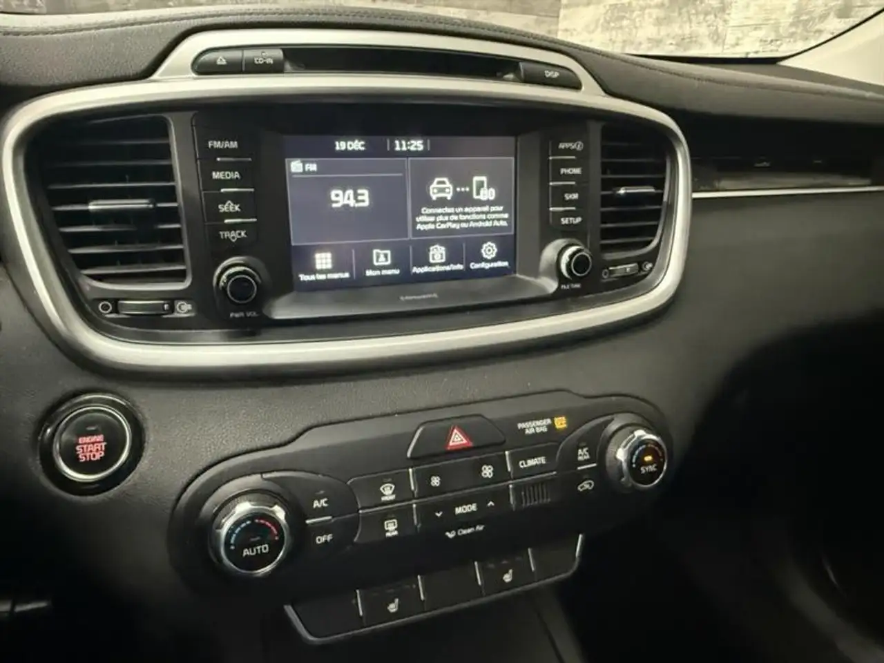 Kia Sorento снимка Kia Sorento