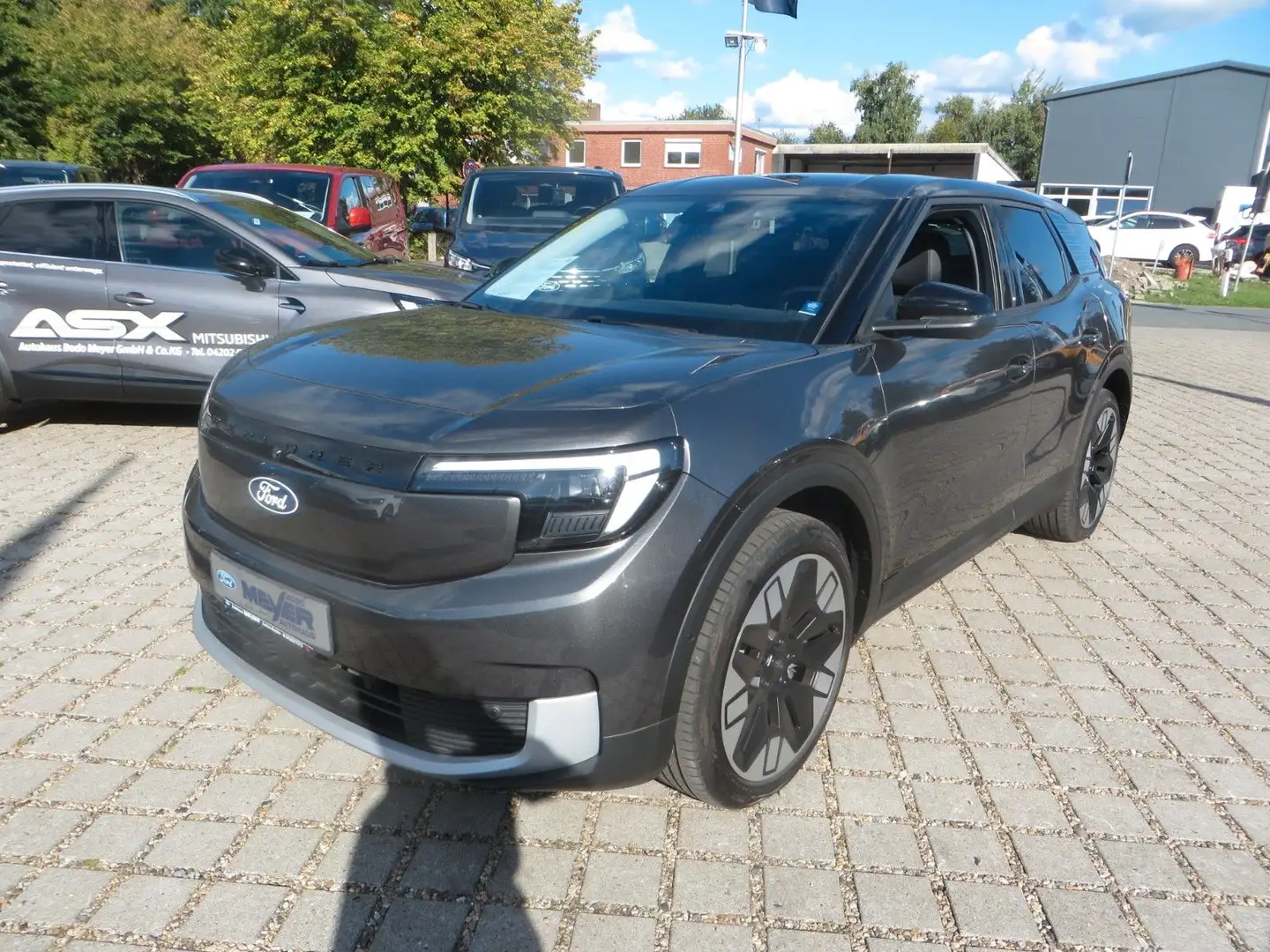 Ford Explorer AWD Gris - 1