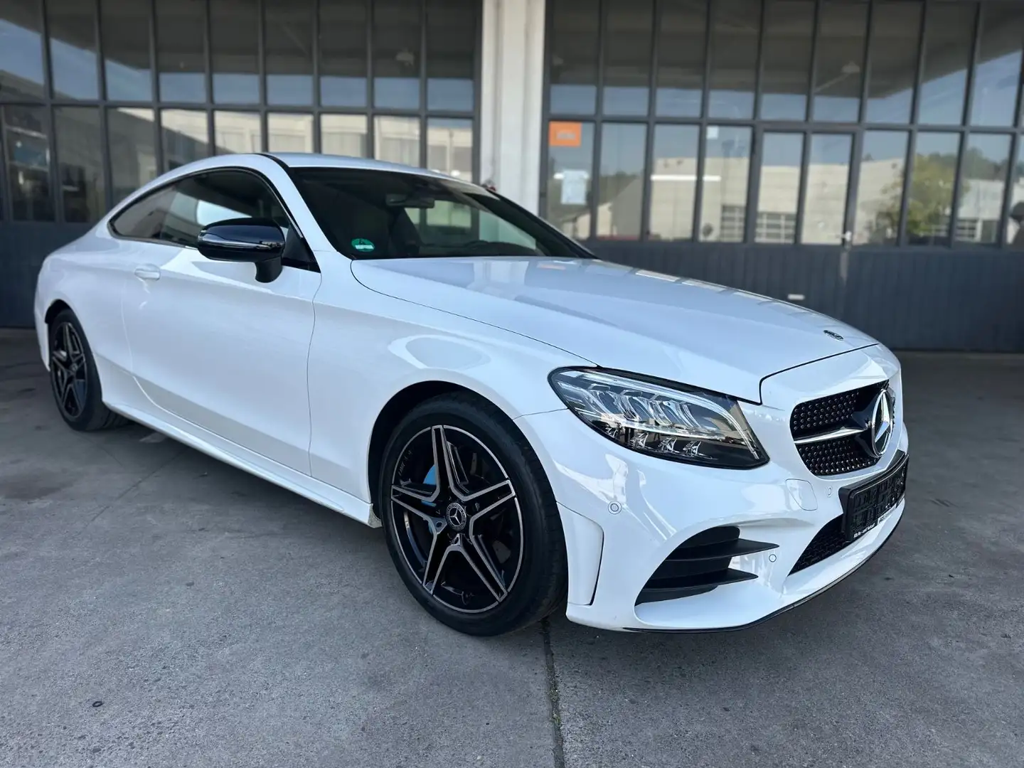 Mercedes-Benz C 200 Coupe AMG ME Klappe NIGHT LED Keyless Weiß - 1