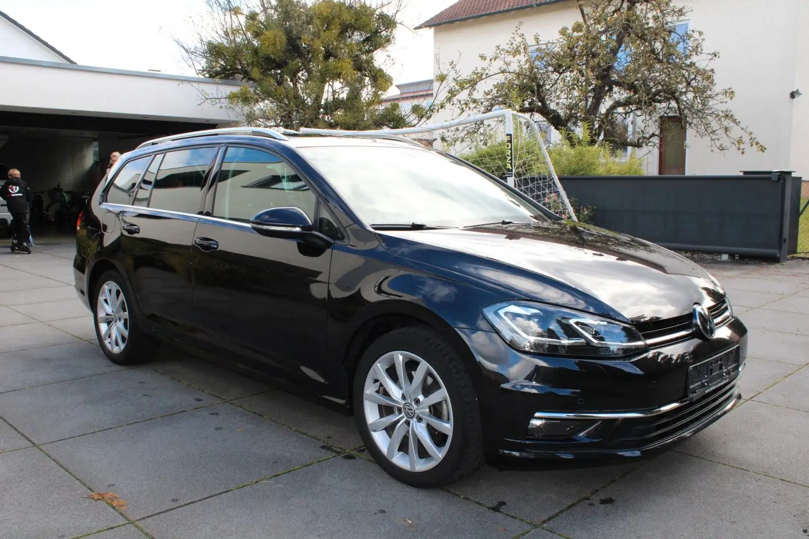 Volkswagen Golf VII Variant Highline*PANO/CAM/VC/LED/AHK* Noir - 2