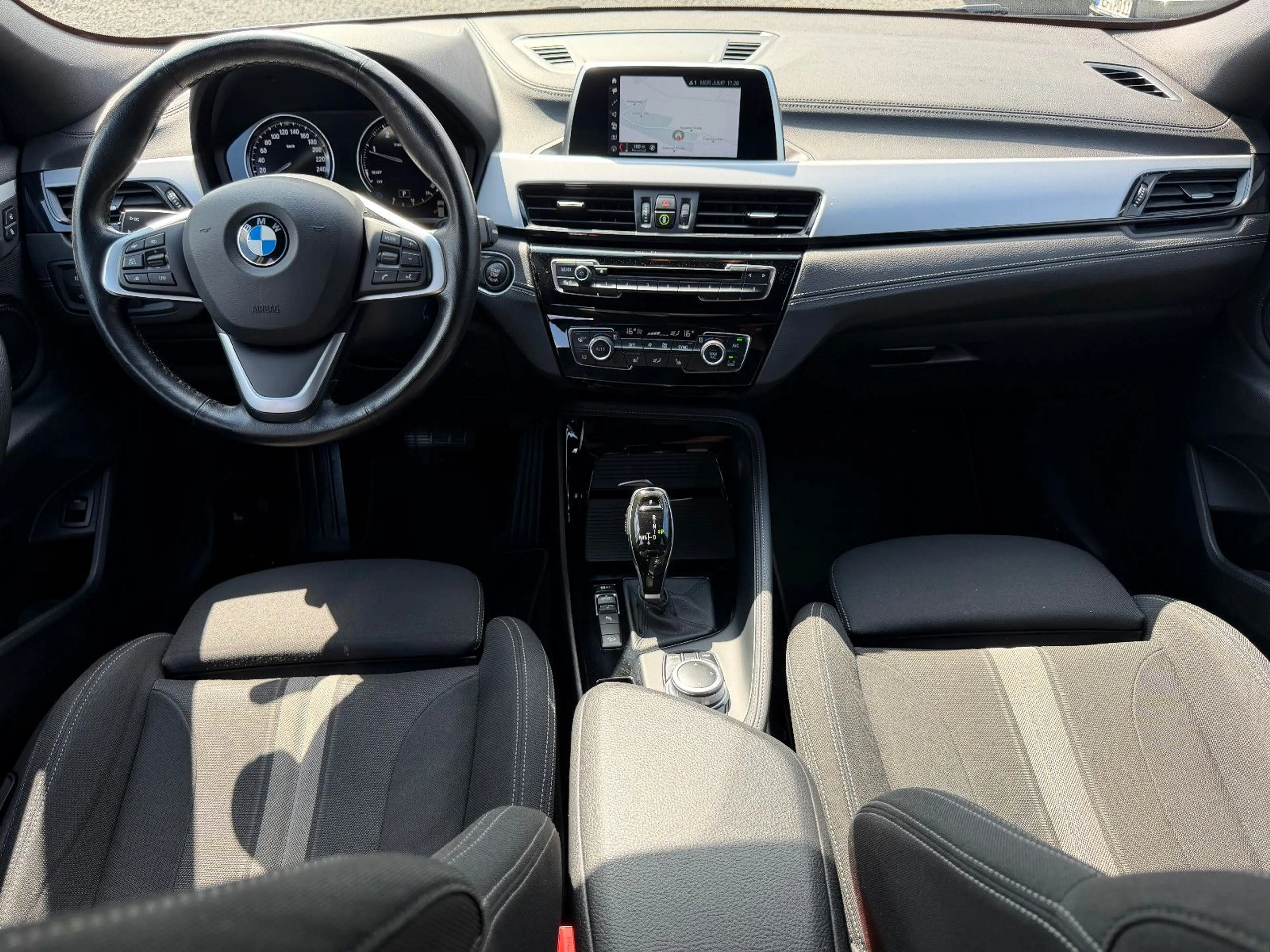 BMW X2 20 d xDrive AHK/LED/NAVI — photo 12