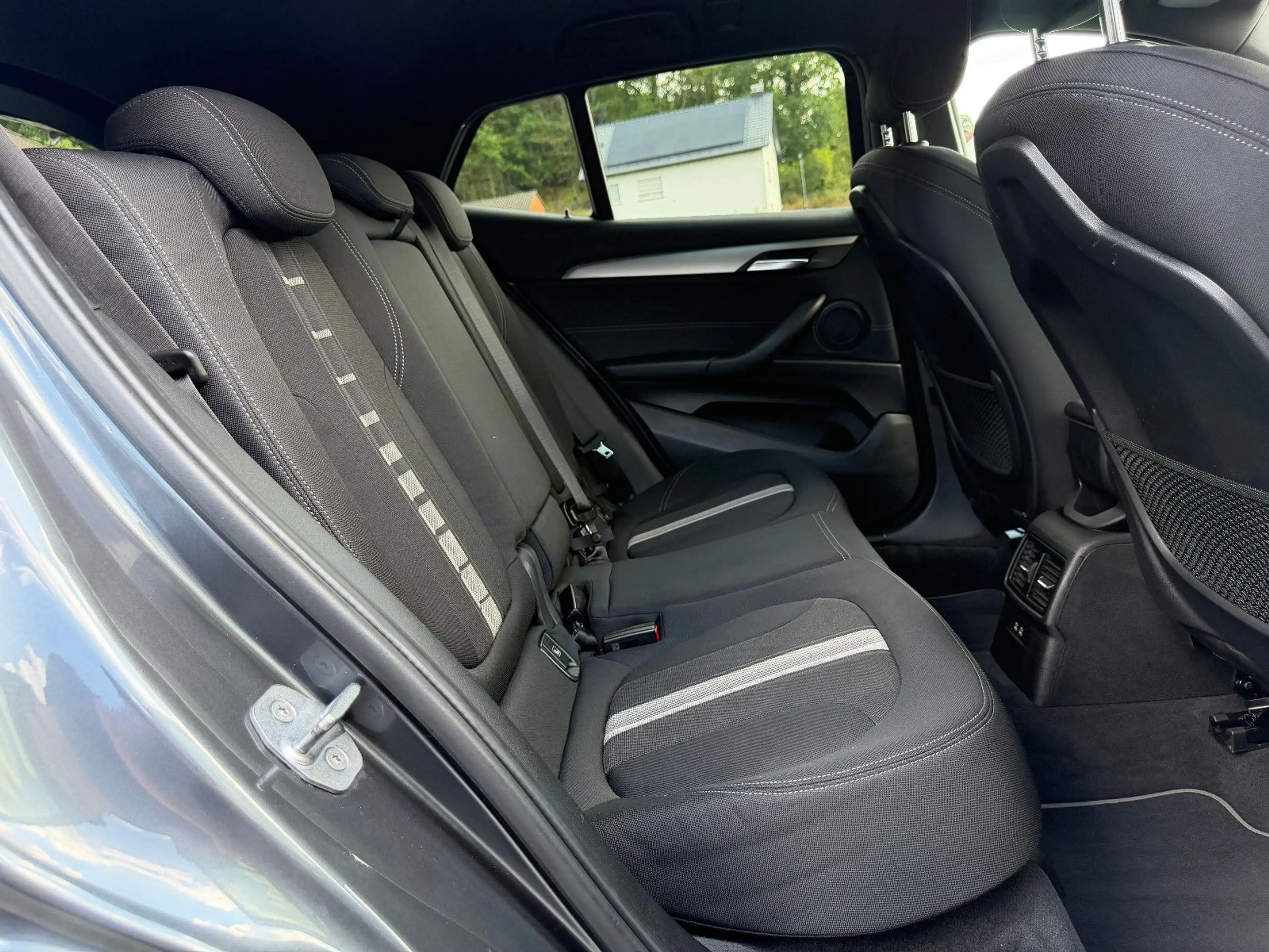 BMW X2 20 d xDrive AHK/LED/NAVI — photo 11