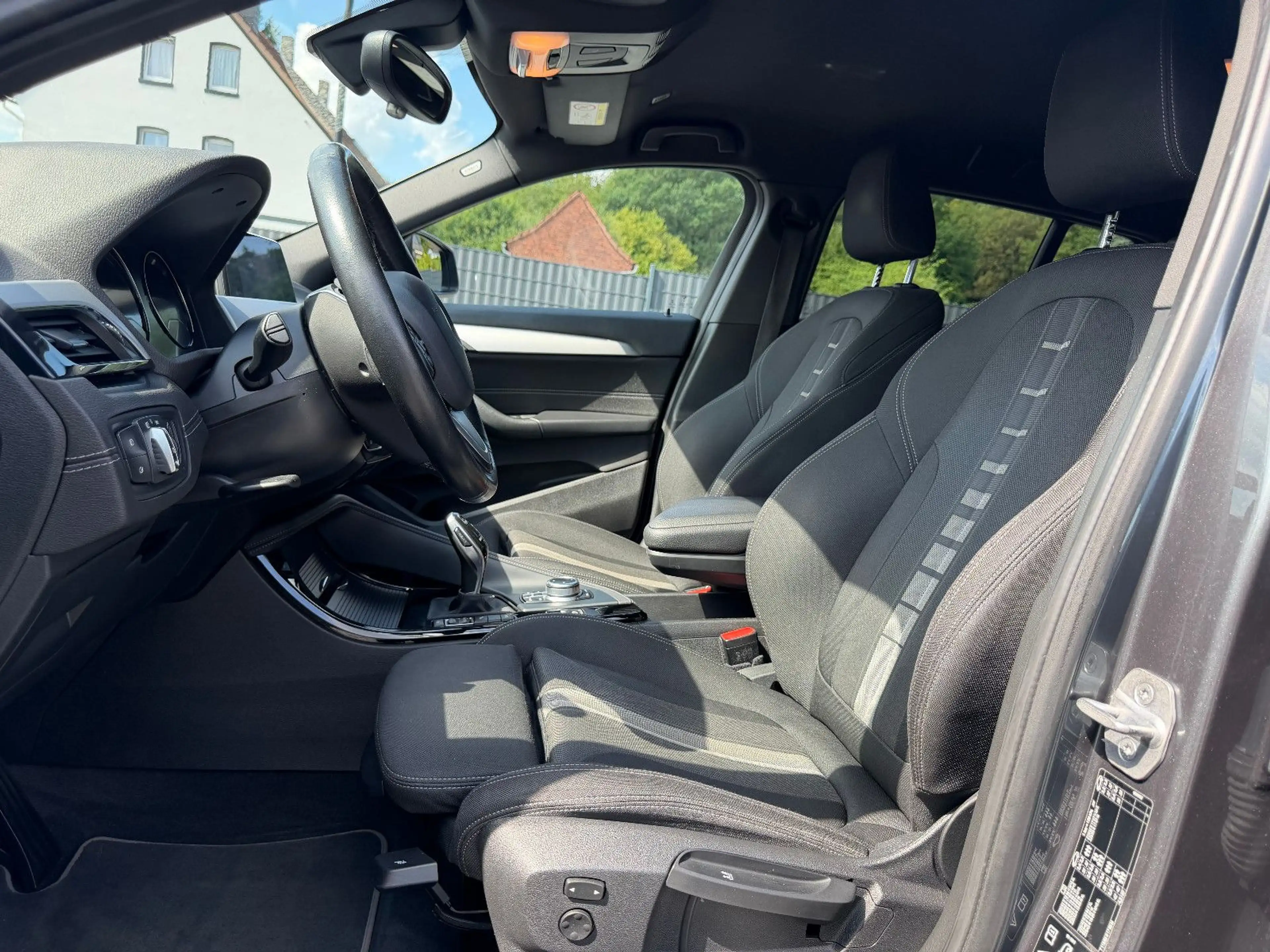 BMW X2 20 d xDrive AHK/LED/NAVI — photo 8