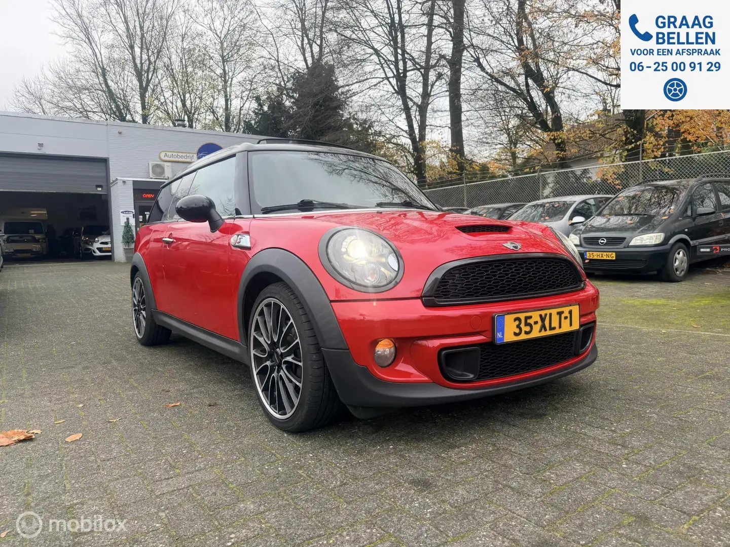 MINI Cooper S Clubman 1.6 Goodwood 184 PK / Leder / Pano-dak / Led / Nav Rot - 2