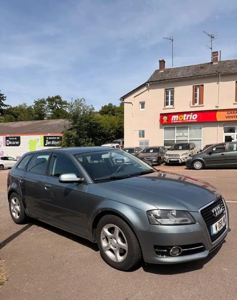 Audi A3 1.6 TDI 105 cv Ambiente