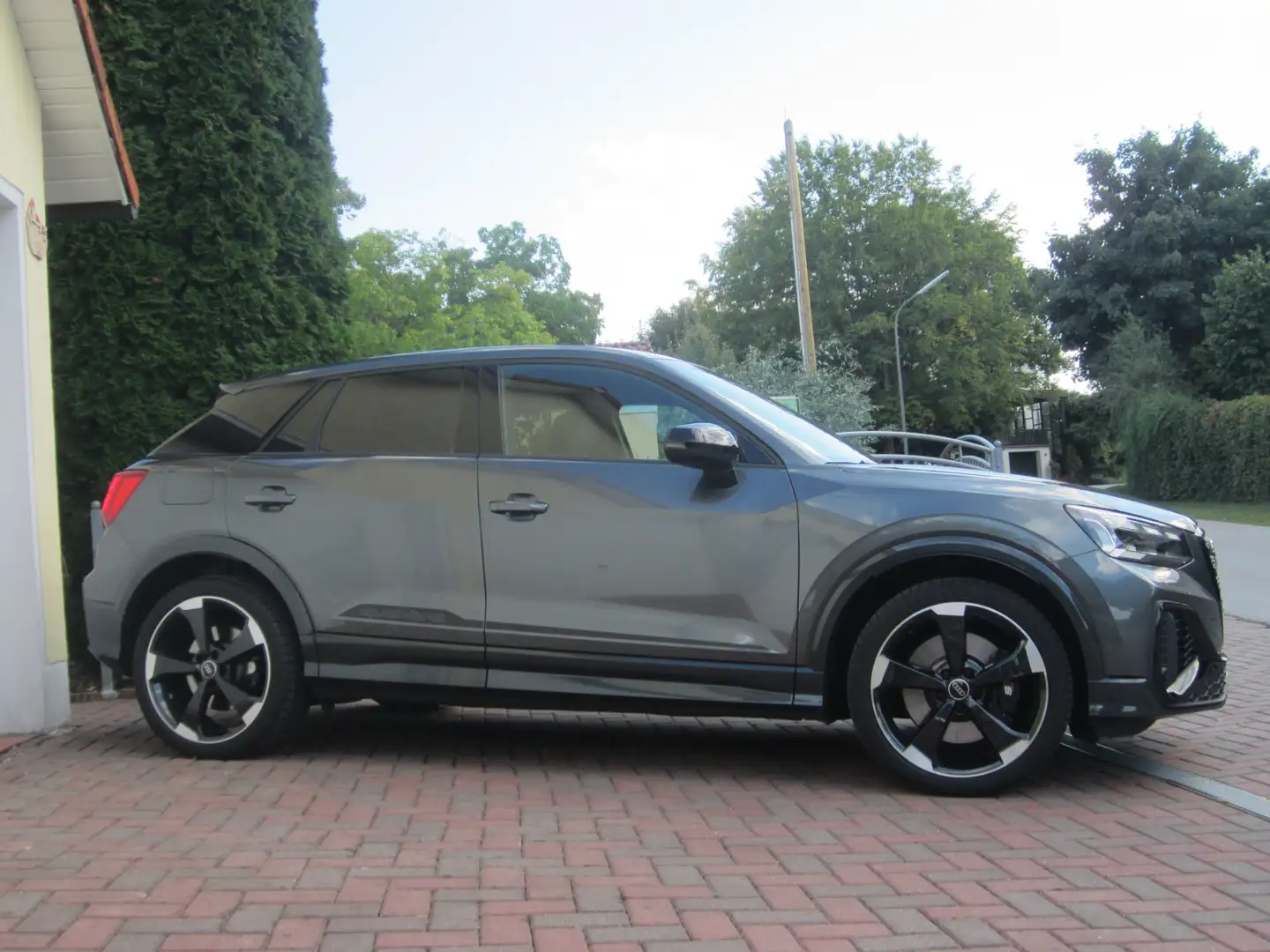 Audi SQ2 SQ2 TFSI quatt S tronic_Matix_AHK_ACC_5J.Garantie Gri - 1