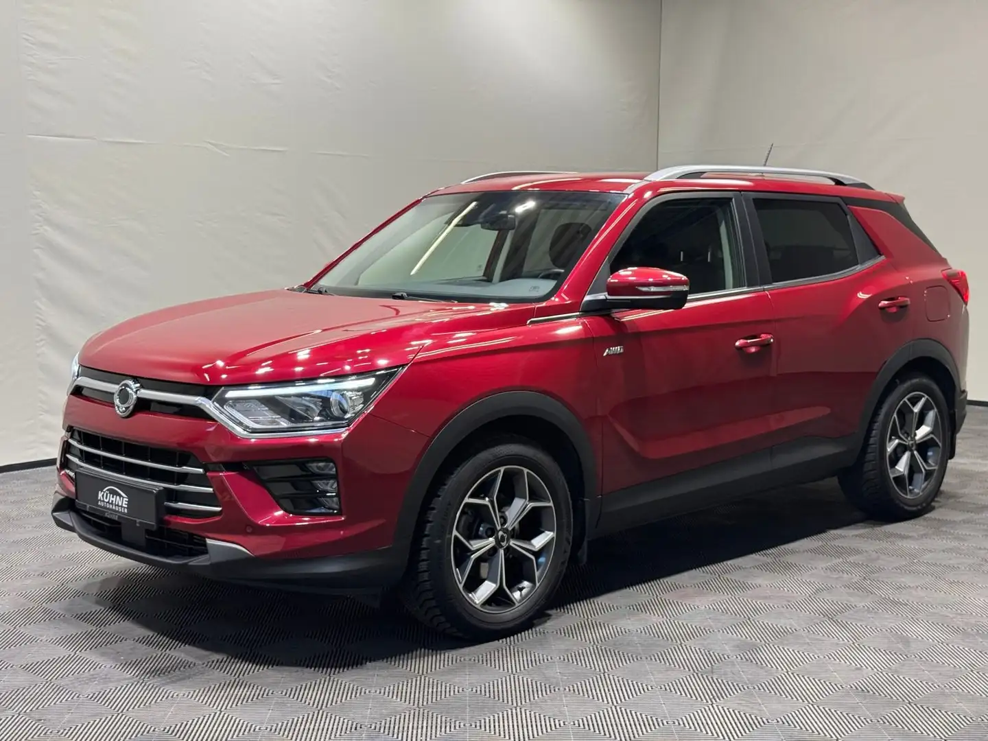 SsangYong Korando Quartz 1.6 E-XDI 4WD | AHK NAVI SITZHEIZ Rot - 2