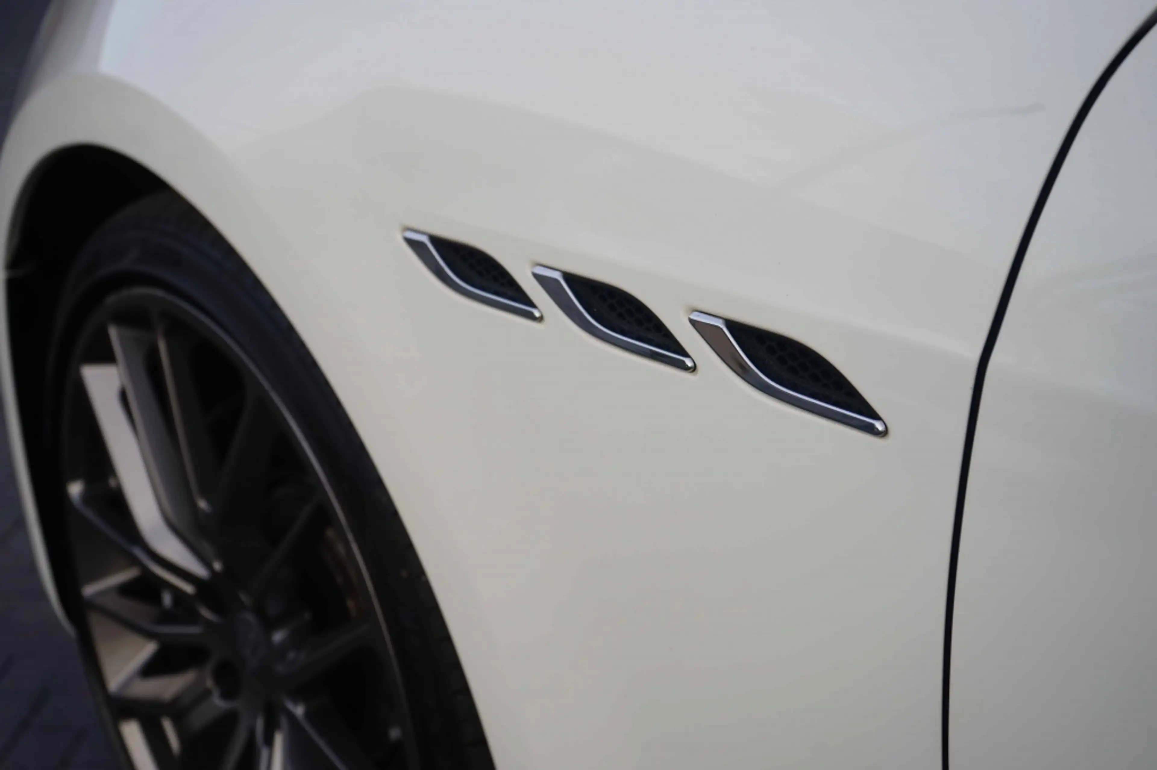 Maserati Ghibli 3.0 S Q4 V6 Bi-turbo 411PK — photo 15