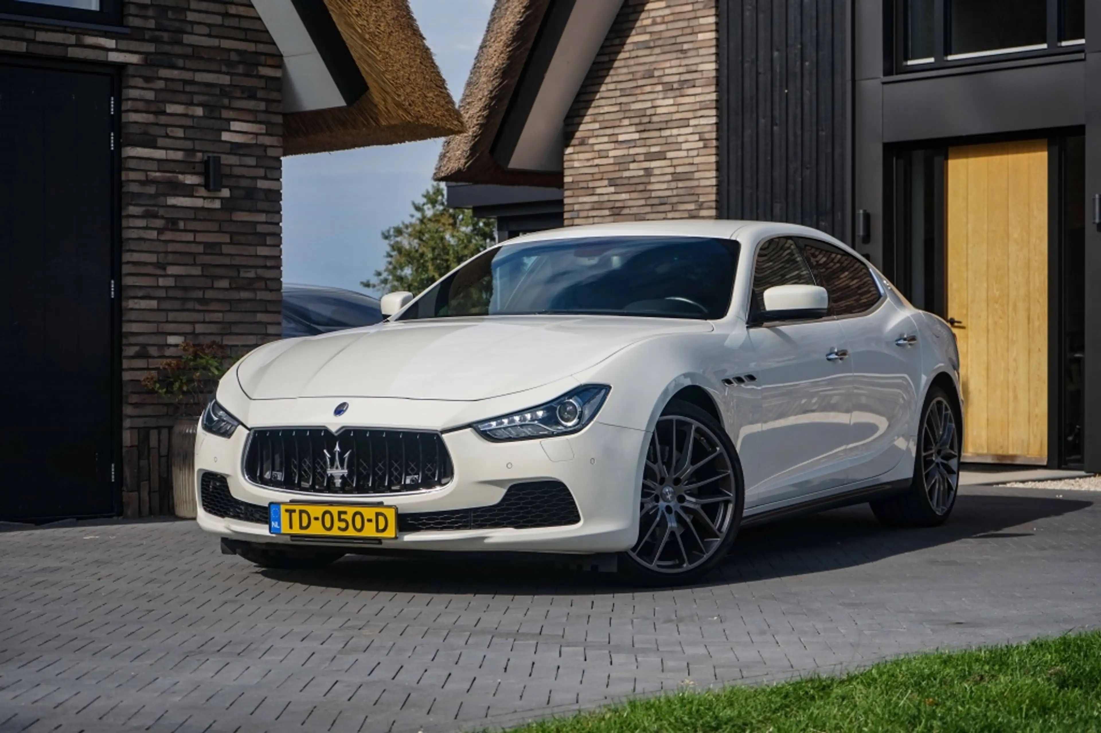 Maserati Ghibli 3.0 S Q4 V6 Bi-turbo 411PK — photo 9