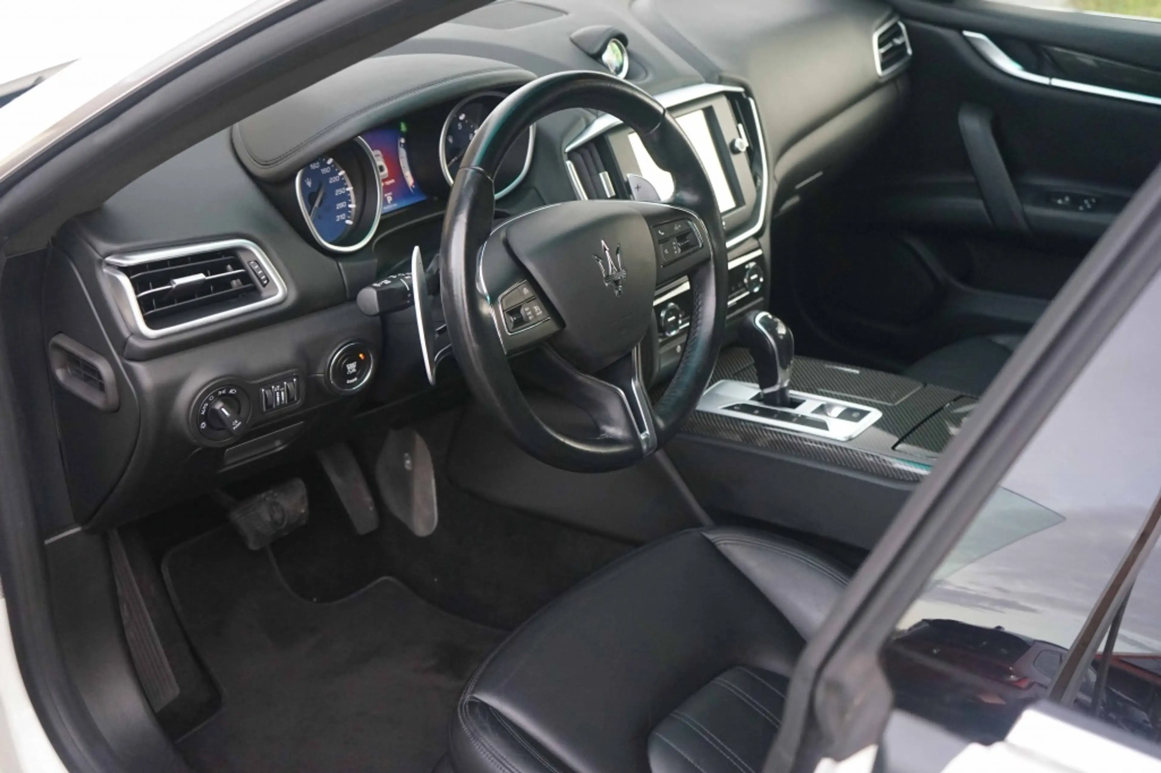 Maserati Ghibli 3.0 S Q4 V6 Bi-turbo 411PK — photo 10