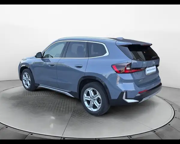 BMW X1 view 8