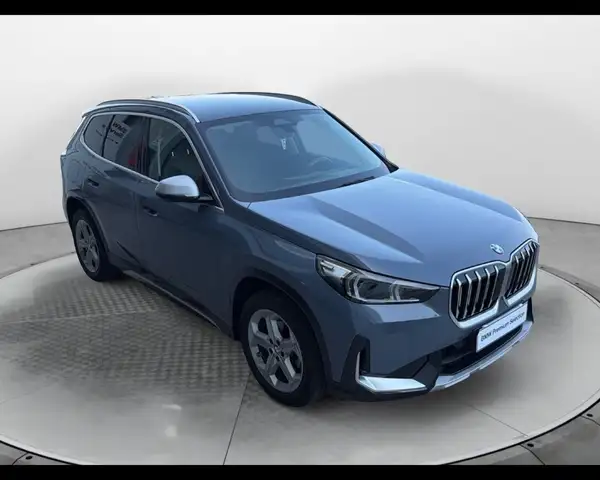 BMW X1 view 4