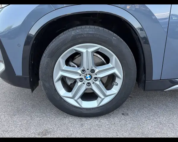 BMW X1 view 10
