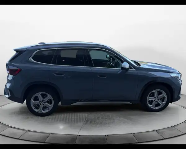 BMW X1 view 5