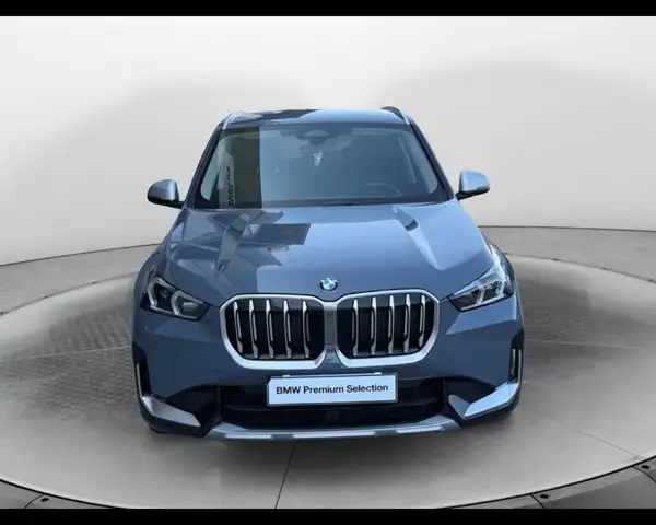 BMW X1 view 3