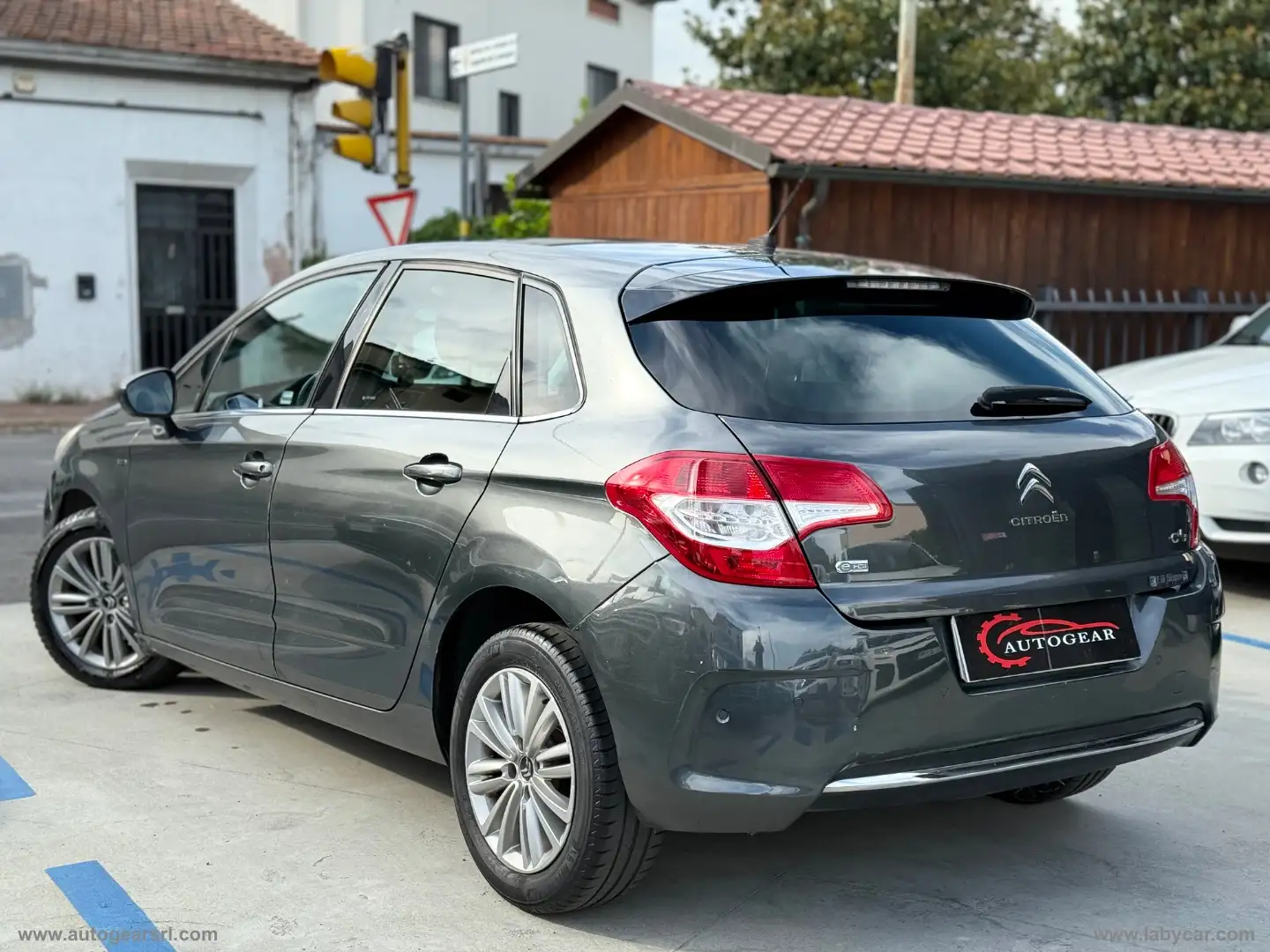Citroen C4 1.6 e-HDi 110 airdream CMP6 Exclusive Negro - 2