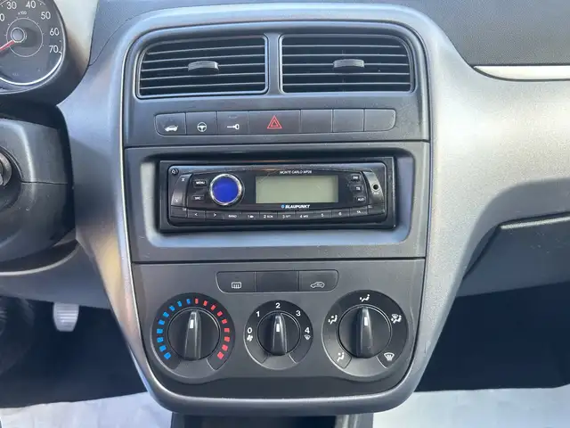 Fiat Grande Punto view 9
