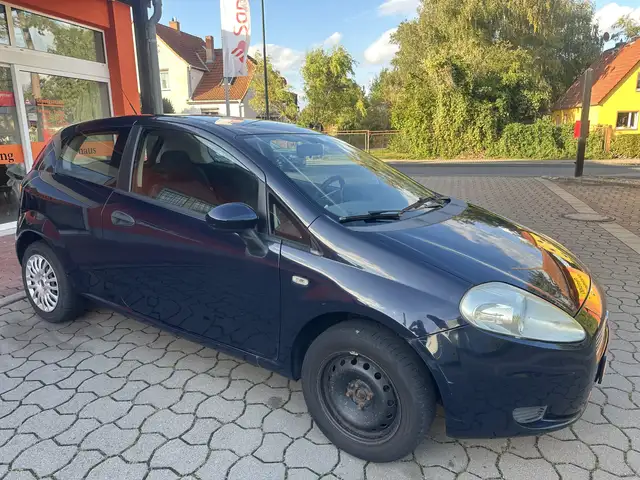 Fiat Grande Punto view 3
