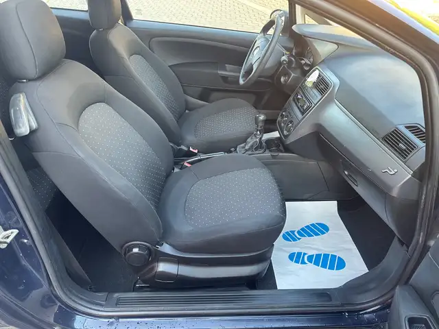 Fiat Grande Punto view 13