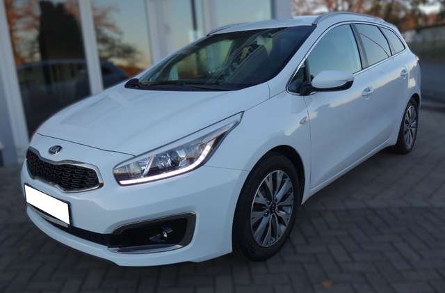 Imagine Kia Ceed Sportswagon Dream Team LED RüKa