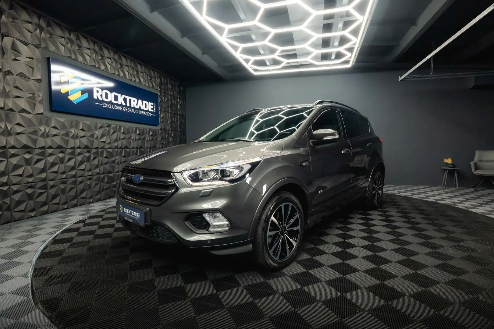 Ford Kuga ST-Line 2.0 TDCi 4x4 *LED*Kamera*ACC*DAB* Grau - 1