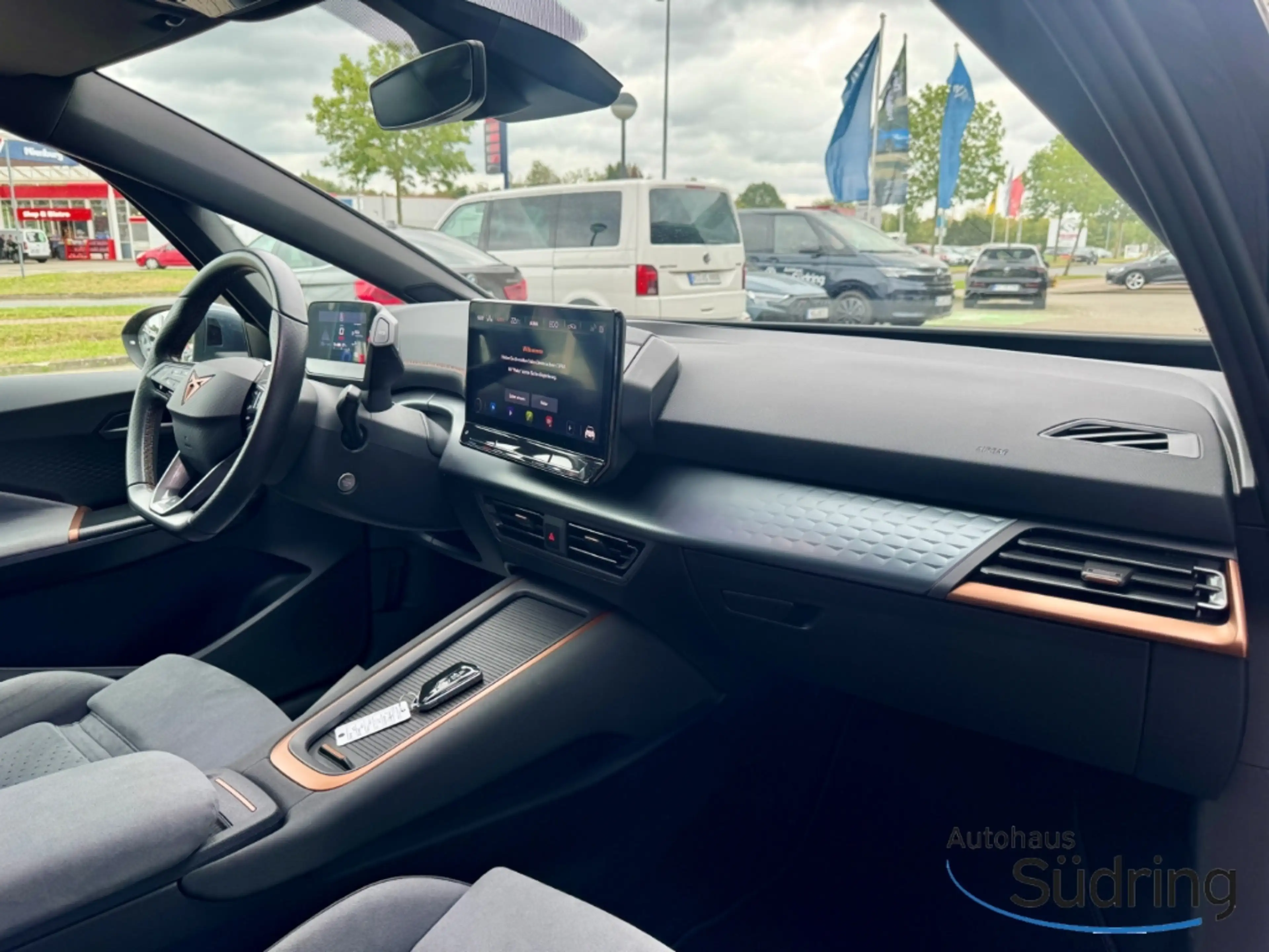 CUPRA Born 58kWh HUD Navi Wärmepumpe beats TopView — photo 10