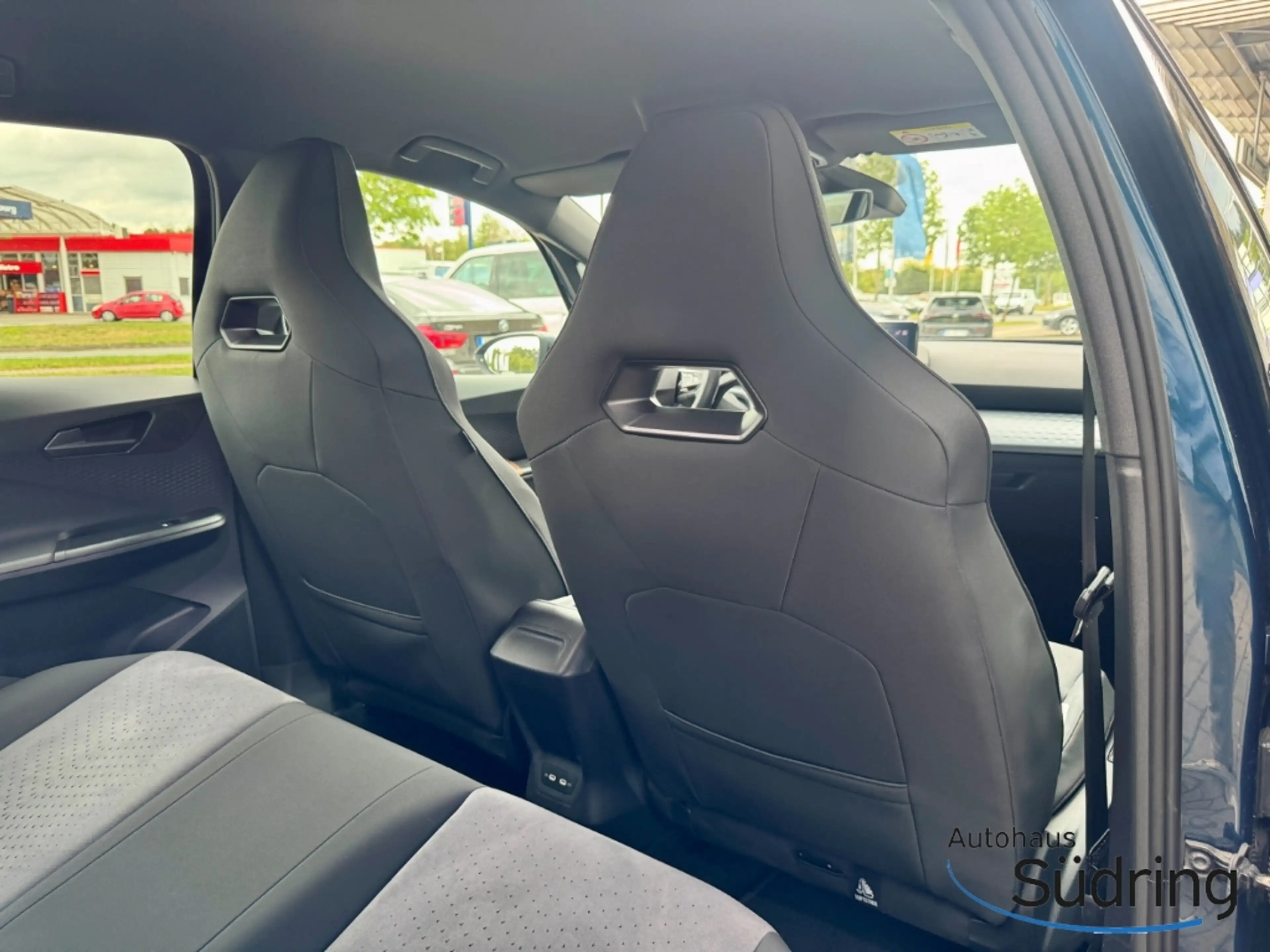 CUPRA Born 58kWh HUD Navi Wärmepumpe beats TopView — photo 9