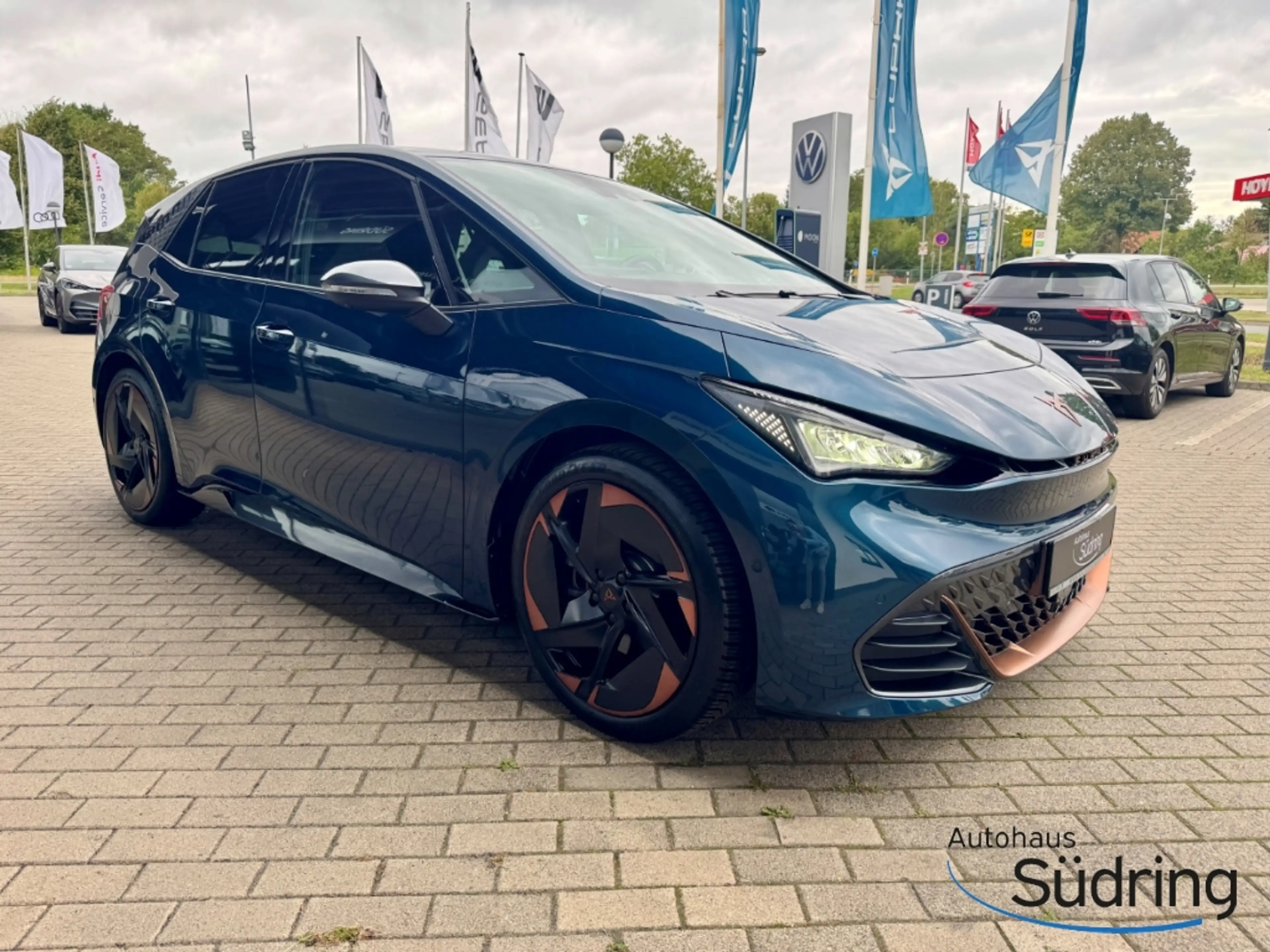 CUPRA Born 58kWh HUD Navi Wärmepumpe beats TopView — photo 2