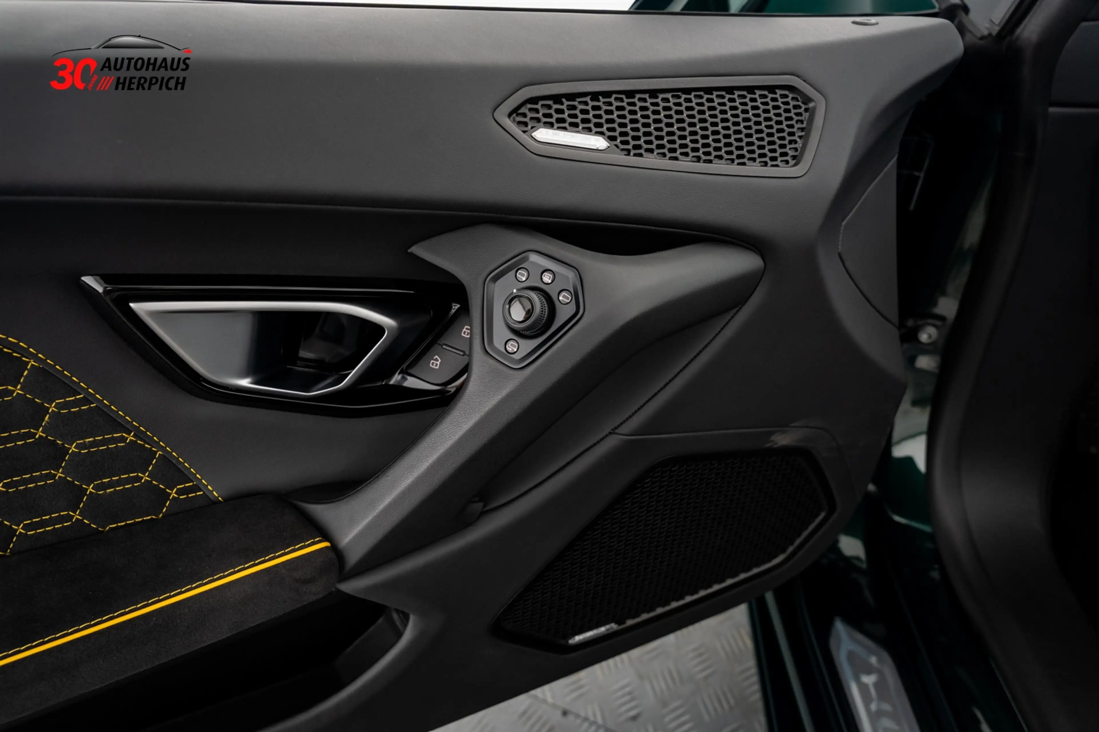 Lamborghini Huracán EVO RWD Spyder Verde Hydra Lift Sensonum — photo 11