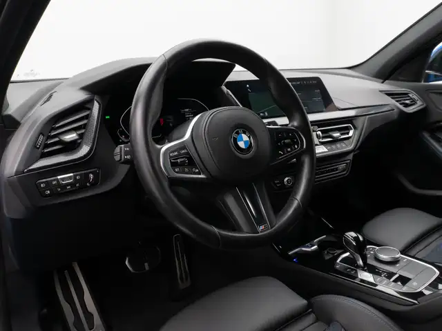 BMW 1 Series view 20