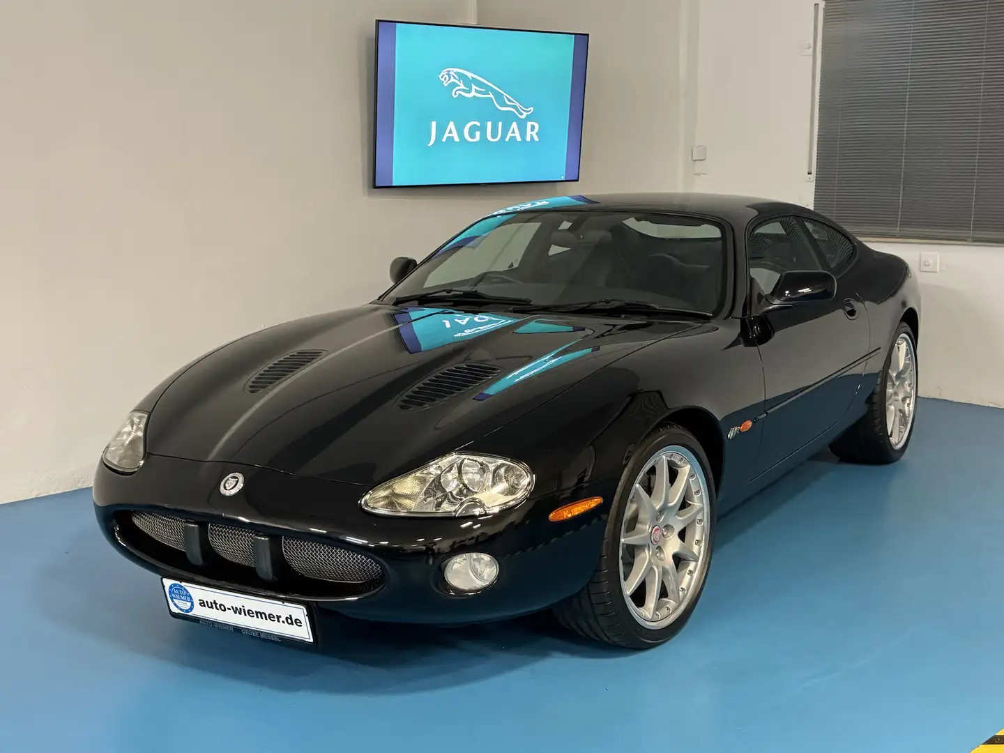 Jaguar XKR -R Coupe X100 limited RHD/Brembo/Recaro Schwarz - 1
