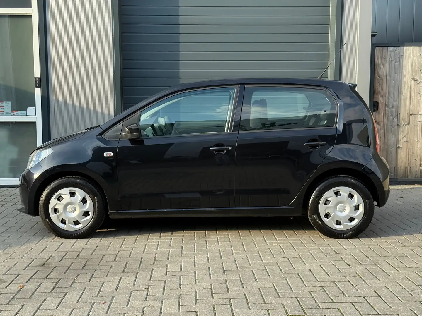 SEAT Mii 1.0 Style 5Drs Airco Elektra Pakket AUX Vol onderh Schwarz - 2