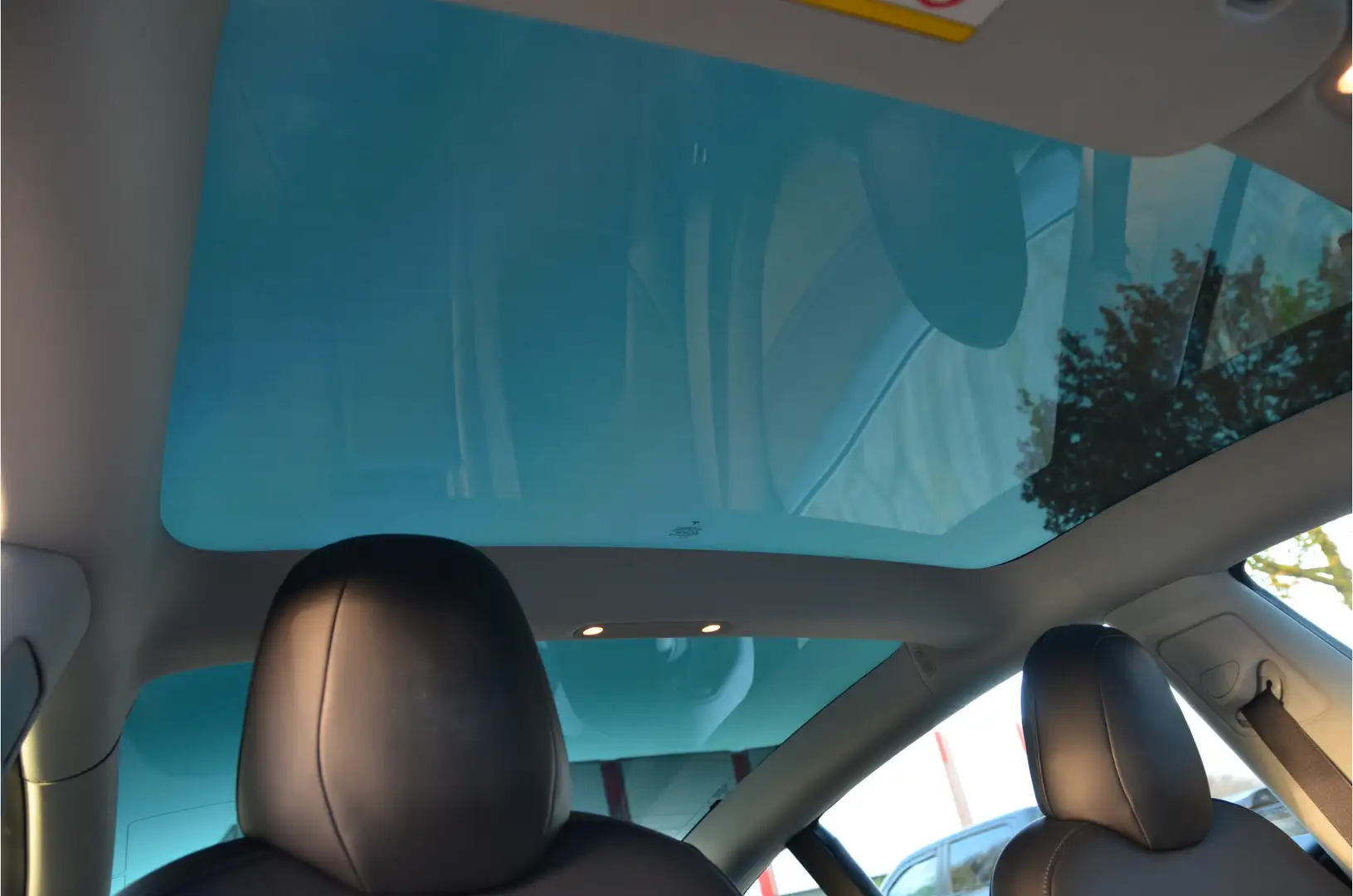 Tesla Model 3 Long Range AWD 75 kWh Performance Boost, AutoPilot Grijs - 2