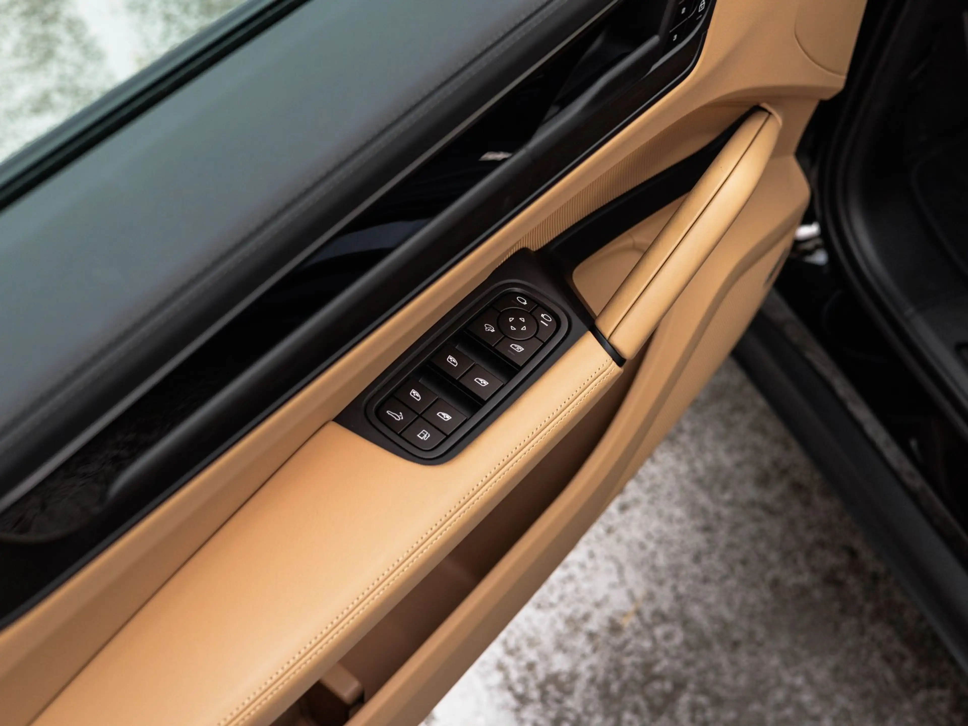 Porsche Cayenne S E-Hybrid Coupé — photo 15